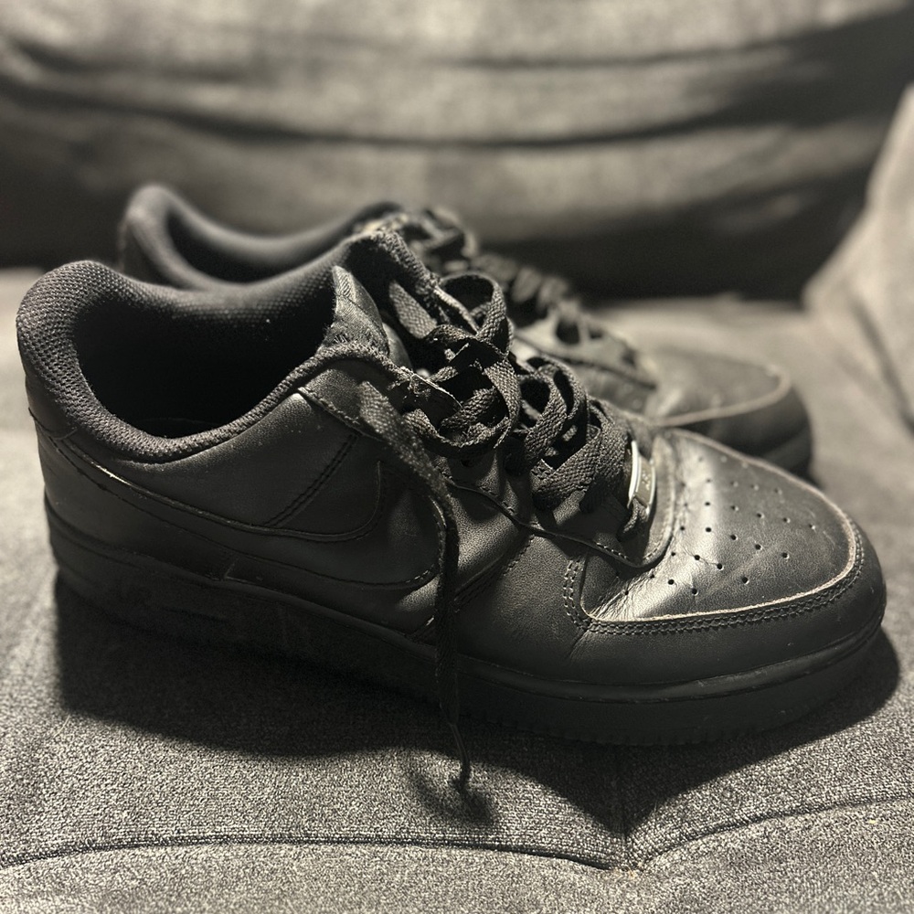 Nike Air Force 1 Low '07 Triple Black Mens Size 11.5 CW2288-001 Worn
